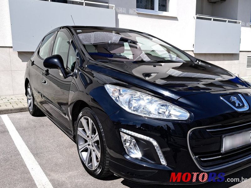 2011' Peugeot 308 1,6 E-Hdi photo #2
