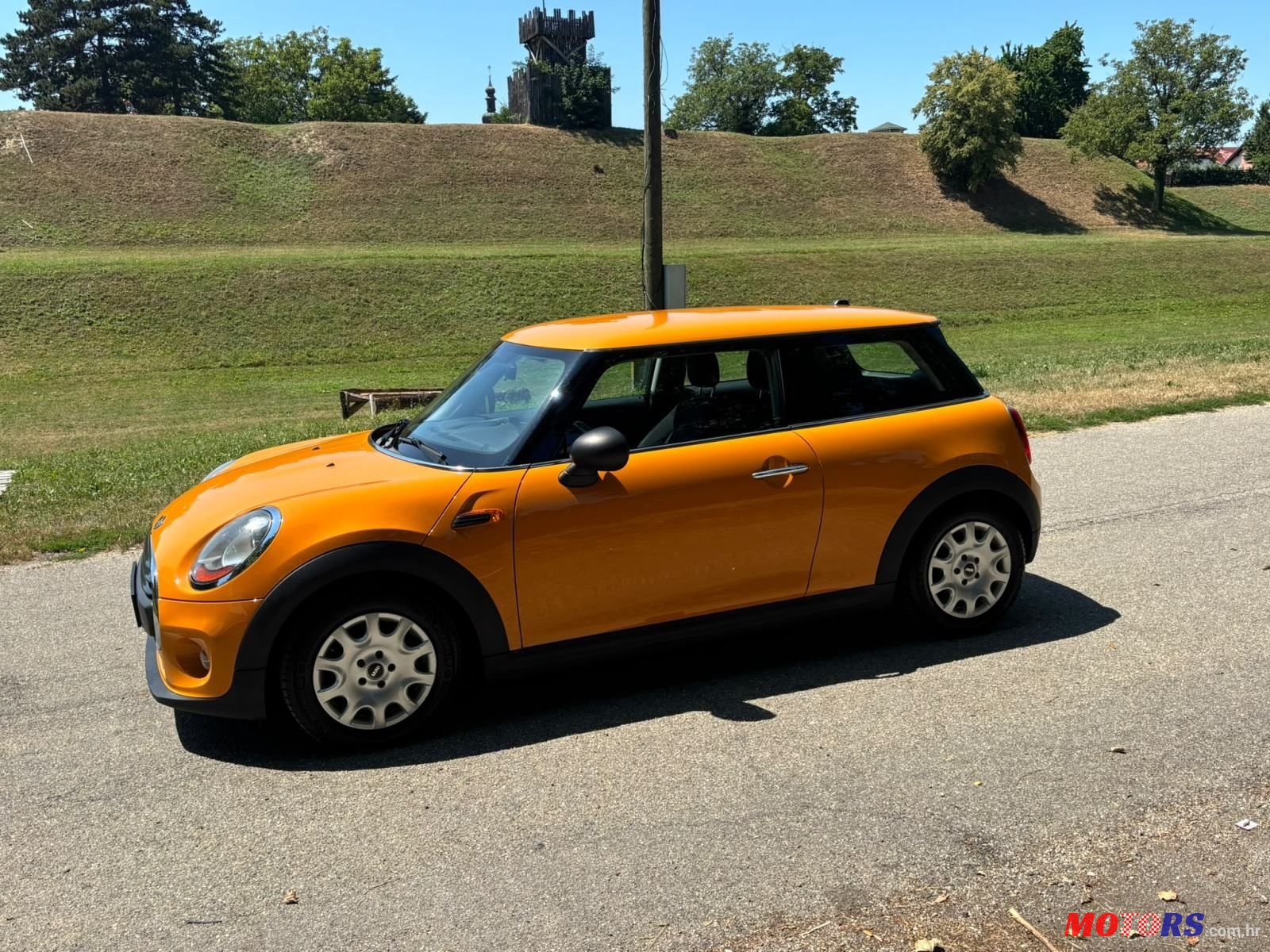 2014' MINI One Mini One photo #2