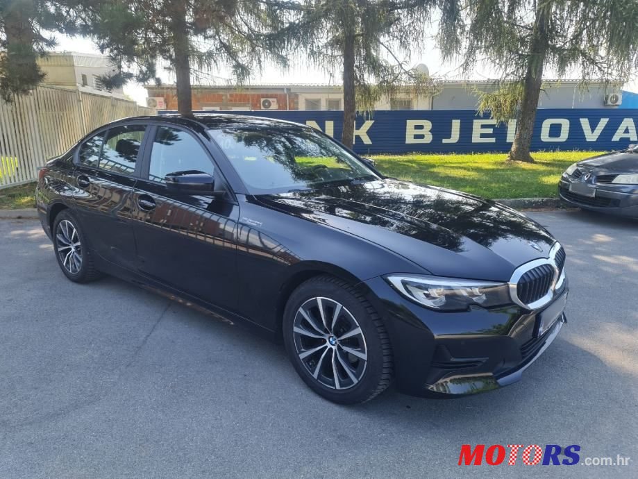 2019' BMW Serija 3 318D photo #4
