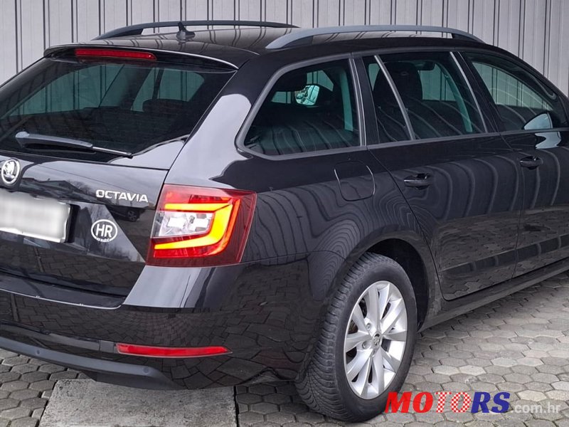 2019' Skoda Octavia Combi photo #5