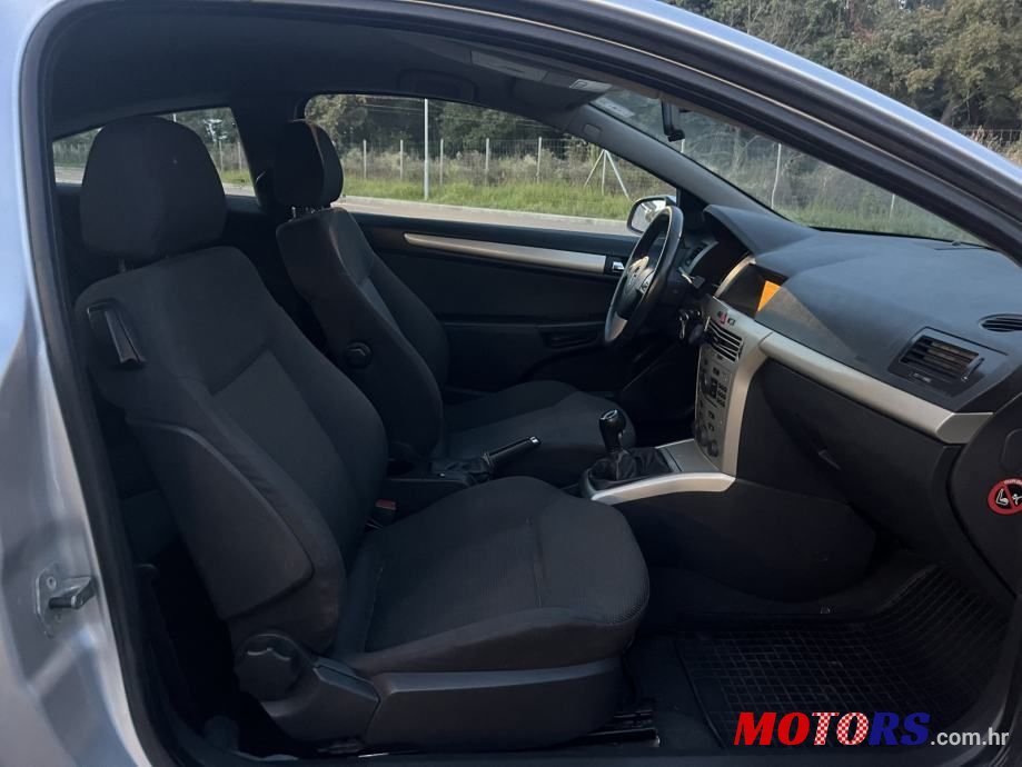 2008' Opel Astra 1,9Cdti photo #6