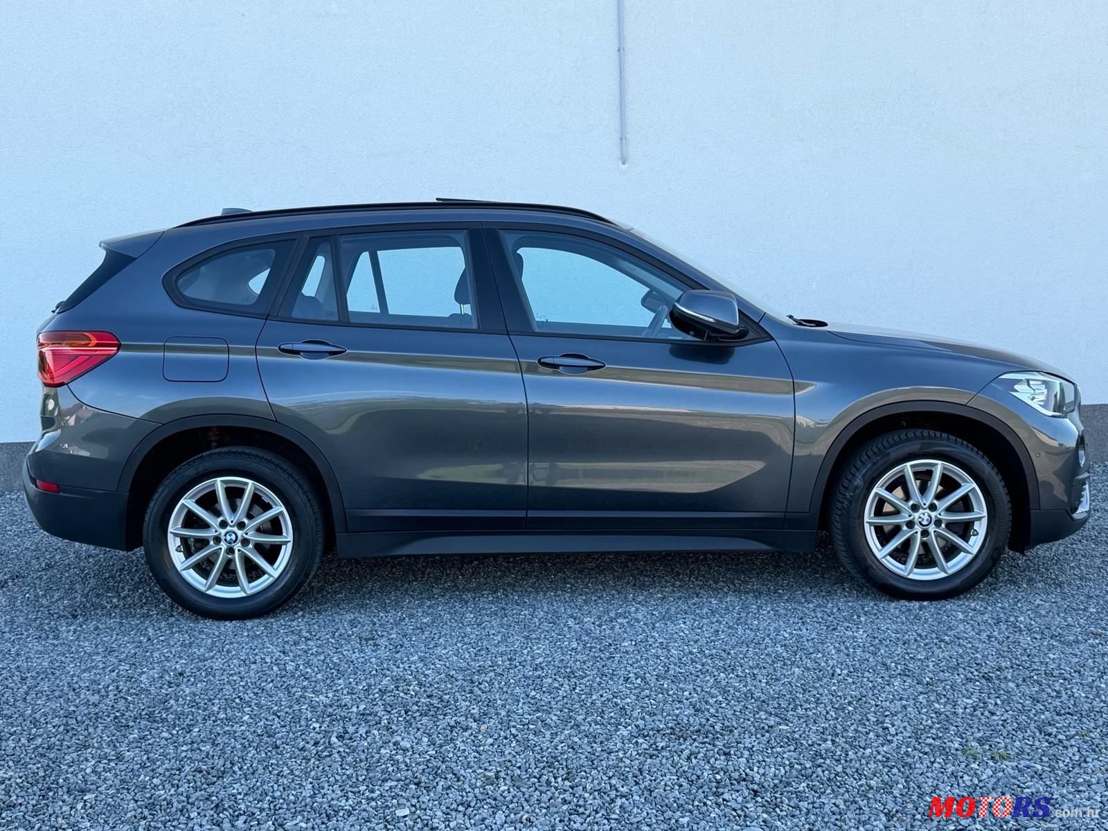 2017' BMW X1 16D photo #5