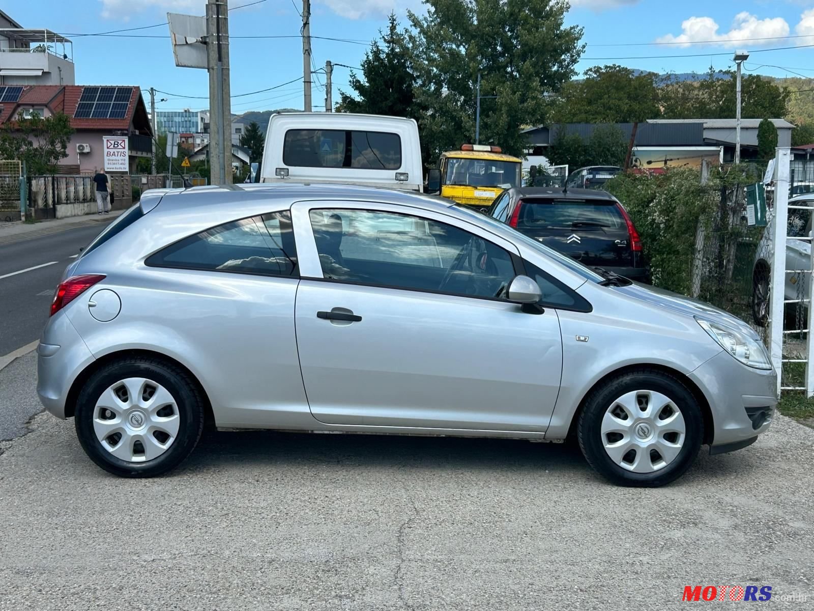2010' Opel Corsa 1,2 16V photo #2