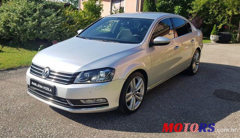 2013' Volkswagen Passat 2,0 Tdi Bmt photo #1