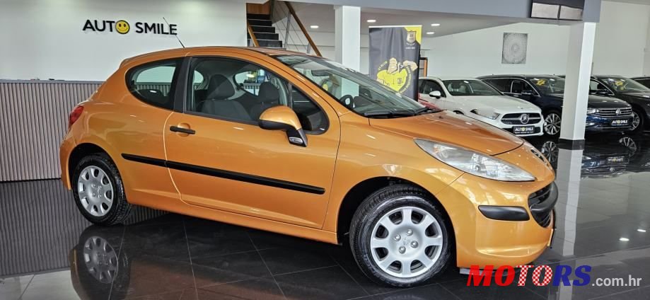 2007' Peugeot 207 1,4 photo #3