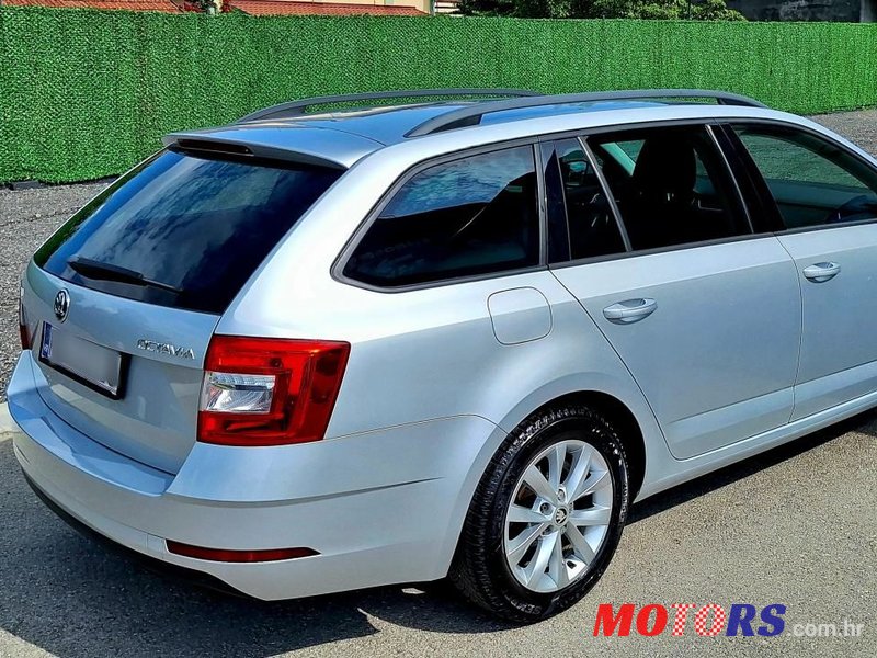 2019' Skoda Octavia Combi photo #5