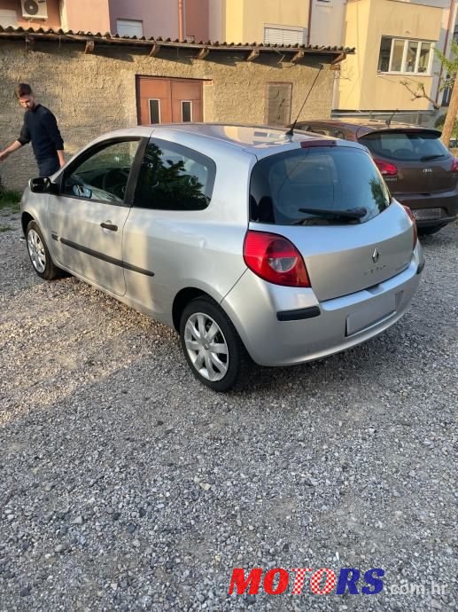 2007' Renault Clio 1,2 16V photo #3