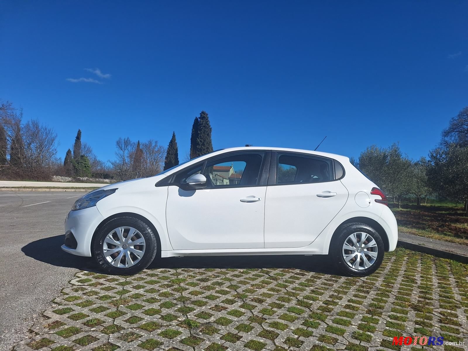2020' Peugeot 208 1,5 Bluehdi photo #3