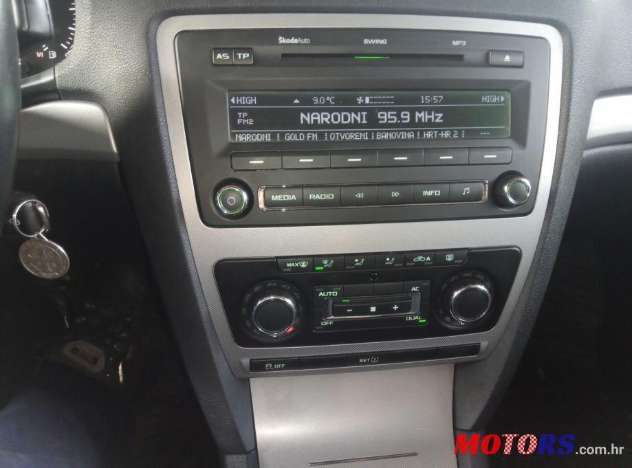 2011' Skoda Octavia 1,6 Tdi photo #6