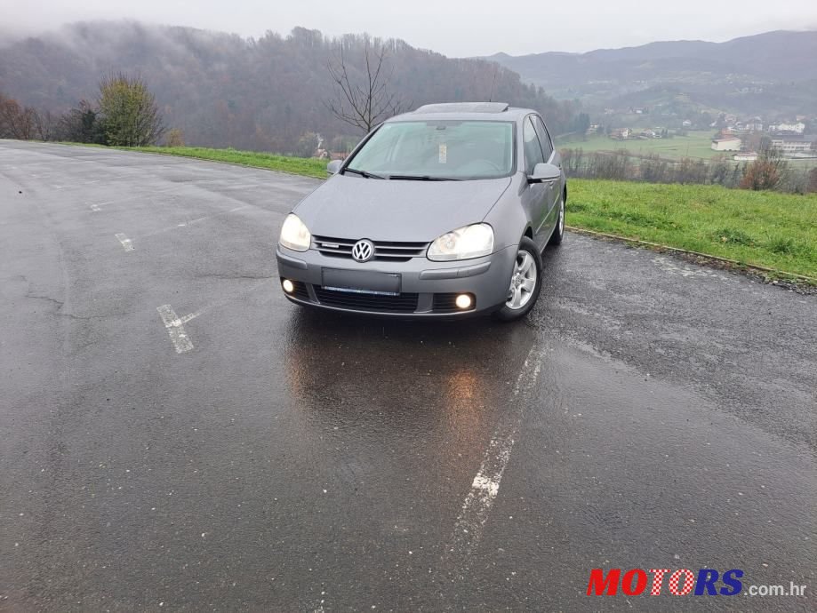 2008' Volkswagen Golf 5 1,9 Tdi photo #1