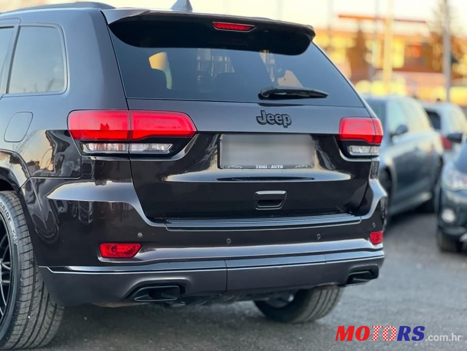 2016' Jeep Grand Cherokee 3.0 Summit photo #6