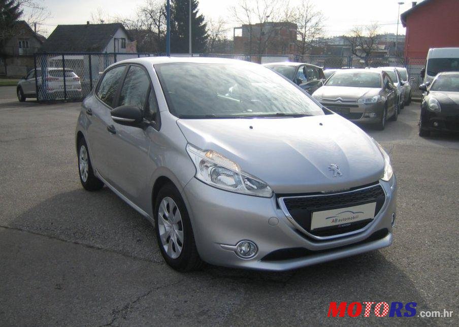 2013' Peugeot 208 1,4 Hdi photo #1