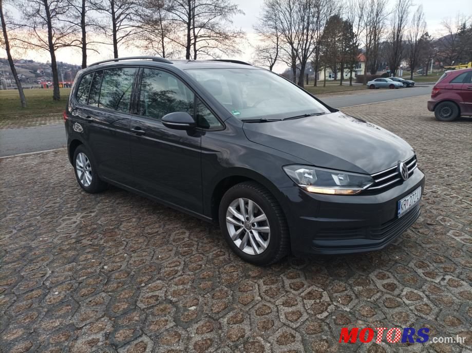 2016' Volkswagen Touran 2,0 Tdi Bmt photo #2