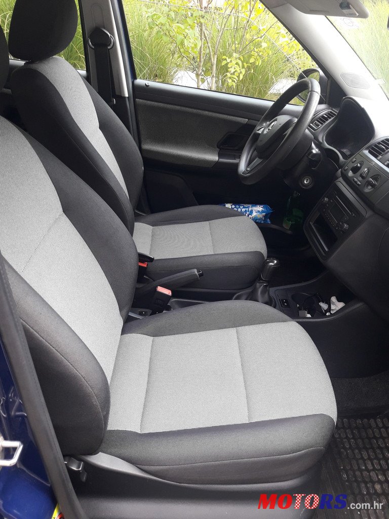 2014' Skoda Fabia photo #1