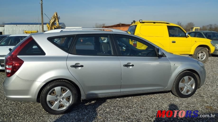 2008' Kia Ceed Sportswagon photo #5