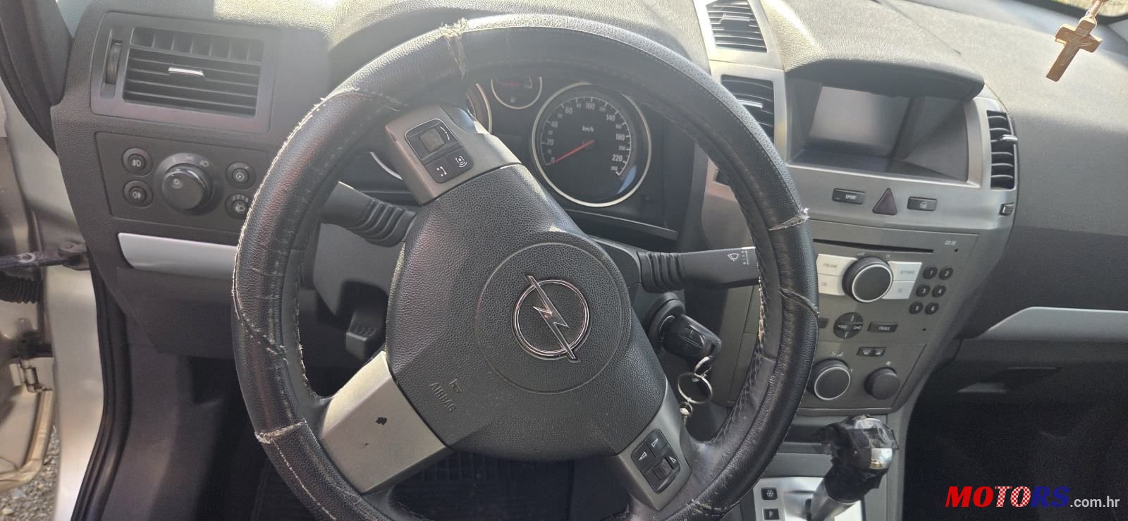 2006' Opel Zafira 1,9 Cdti photo #6