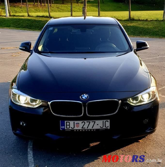 2013' BMW Serija 3 318D photo #3