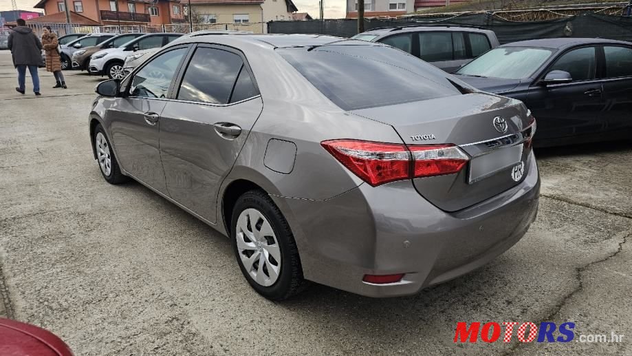 2015' Toyota Corolla 1,4 D-4D Sol photo #2