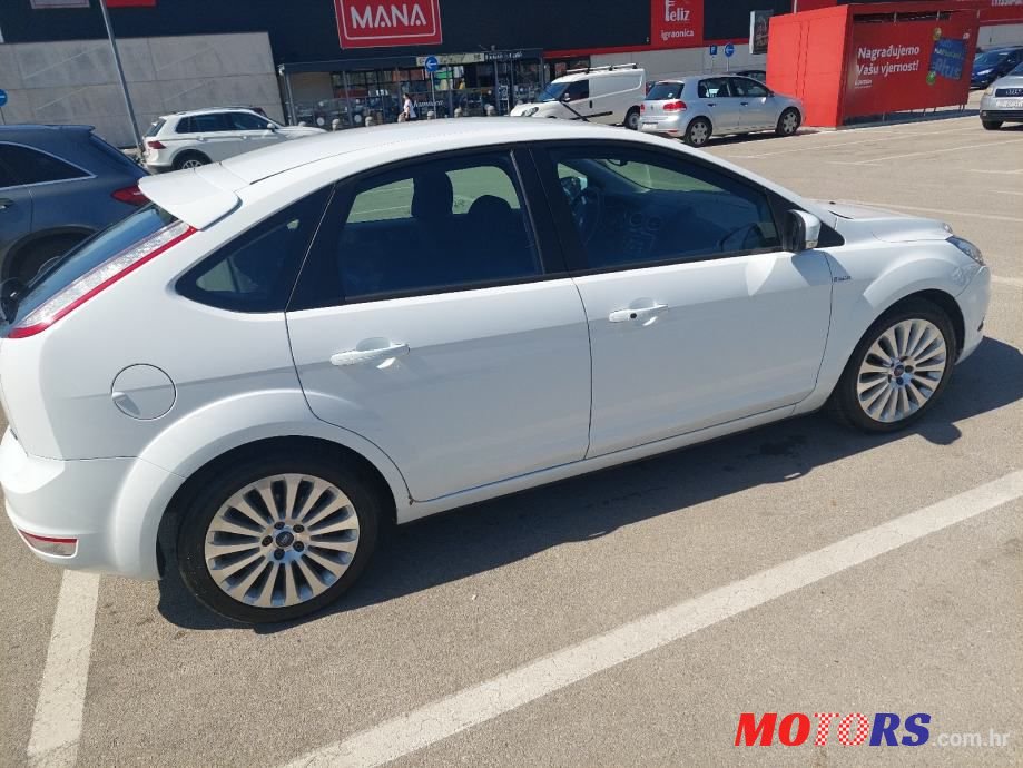 2010' Ford Focus 1,6 photo #3