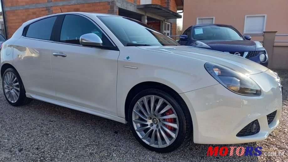 2010' Alfa Romeo Giulietta 1,6 photo #3