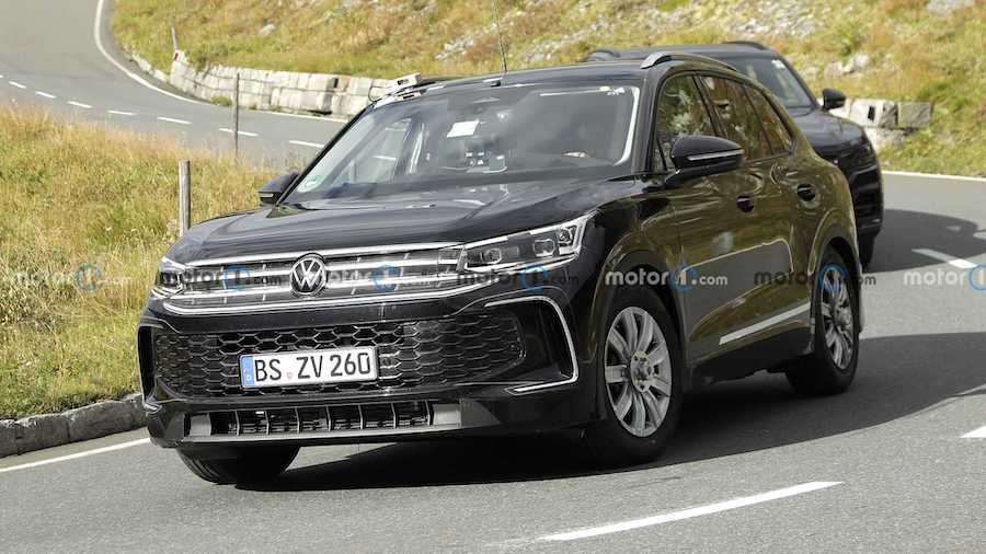 2024 VW Tiguan Spied With Production Body For The First Time