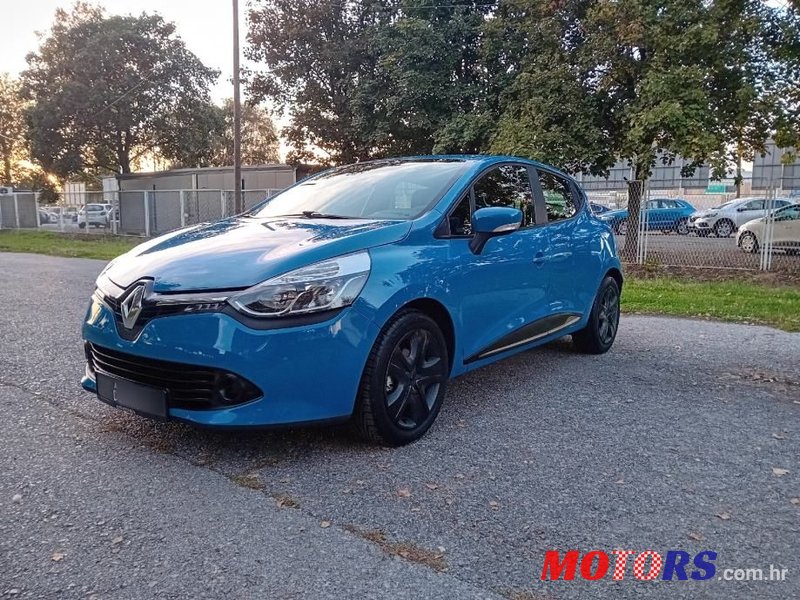 2015' Renault Clio Dci 90 Edc photo #1