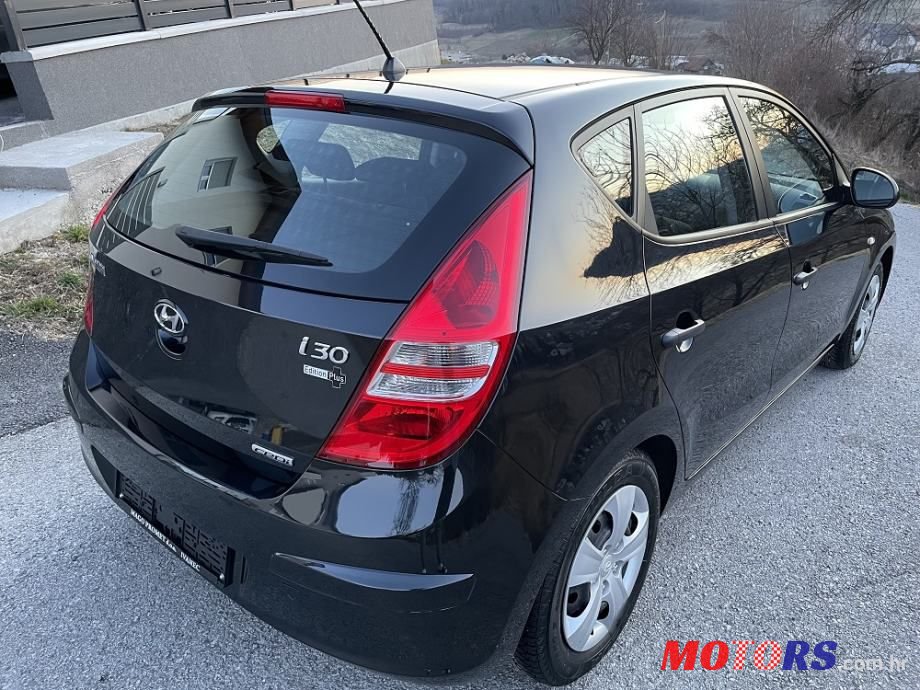 2009' Hyundai i30 1,6 Crdi photo #4