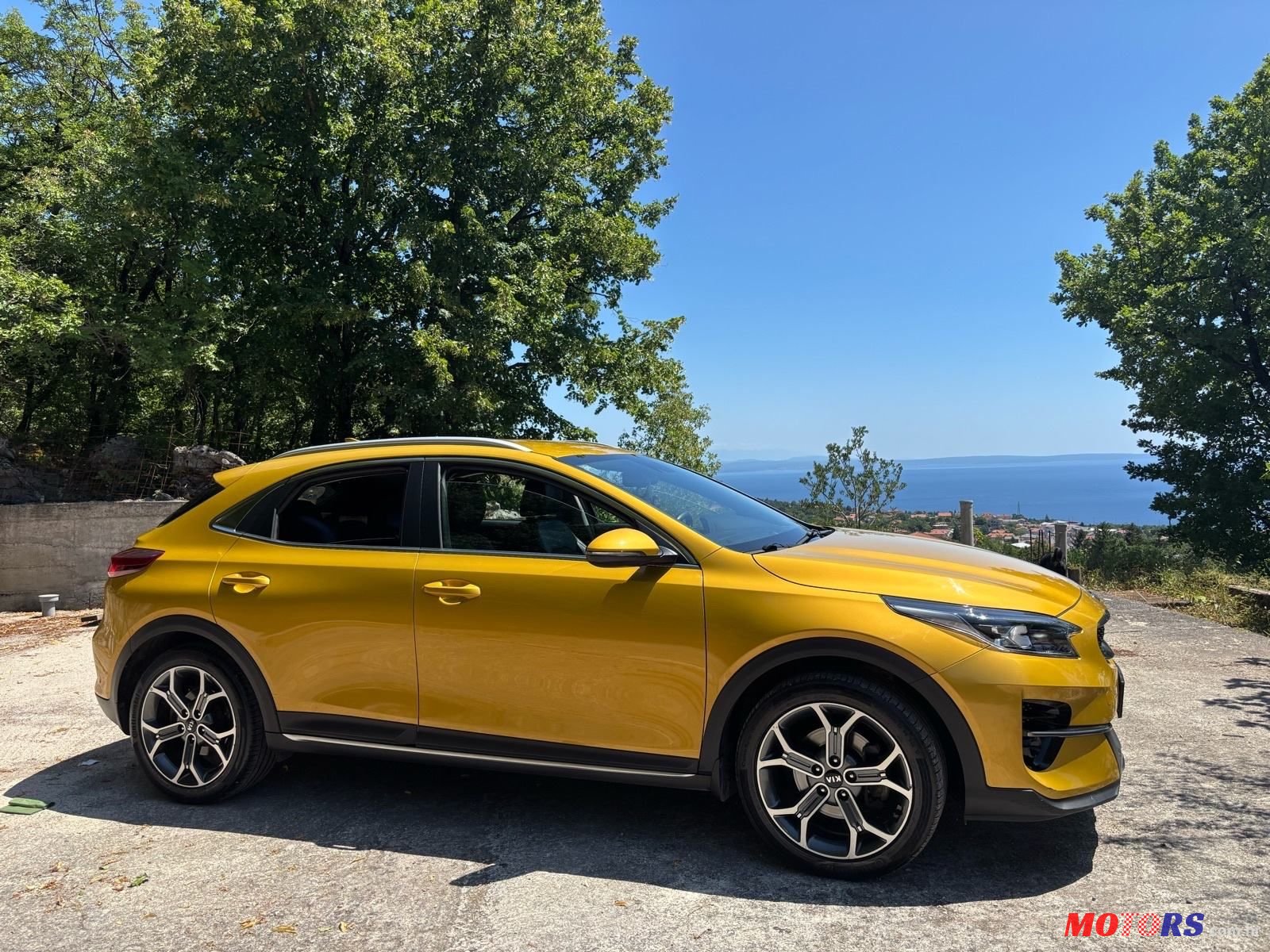 2020' Kia XCeed 1.0 T-Gdi photo #1