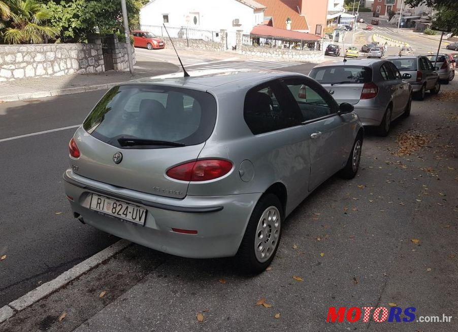 2001' Alfa Romeo 147 1,6 Ts photo #1