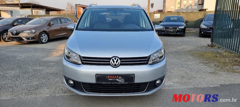 2011' Volkswagen Touran 2,0 Tdi photo #4