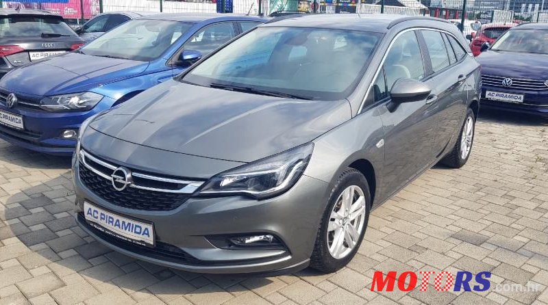 2016' Opel Astra Karavan photo #2