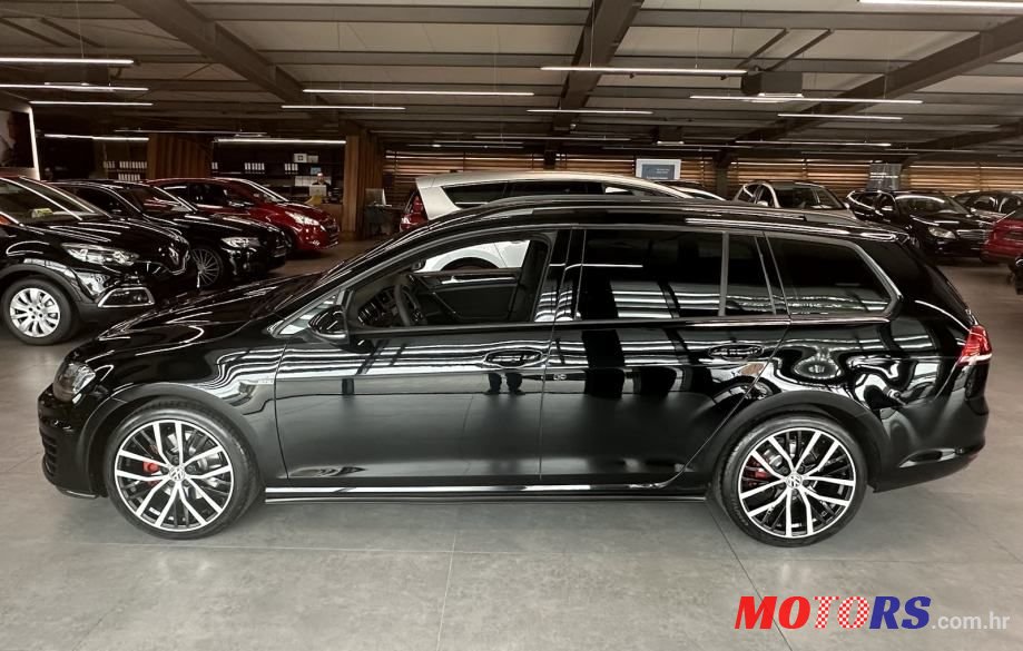 2016' Volkswagen Golf 7 2.0 Gtd photo #3