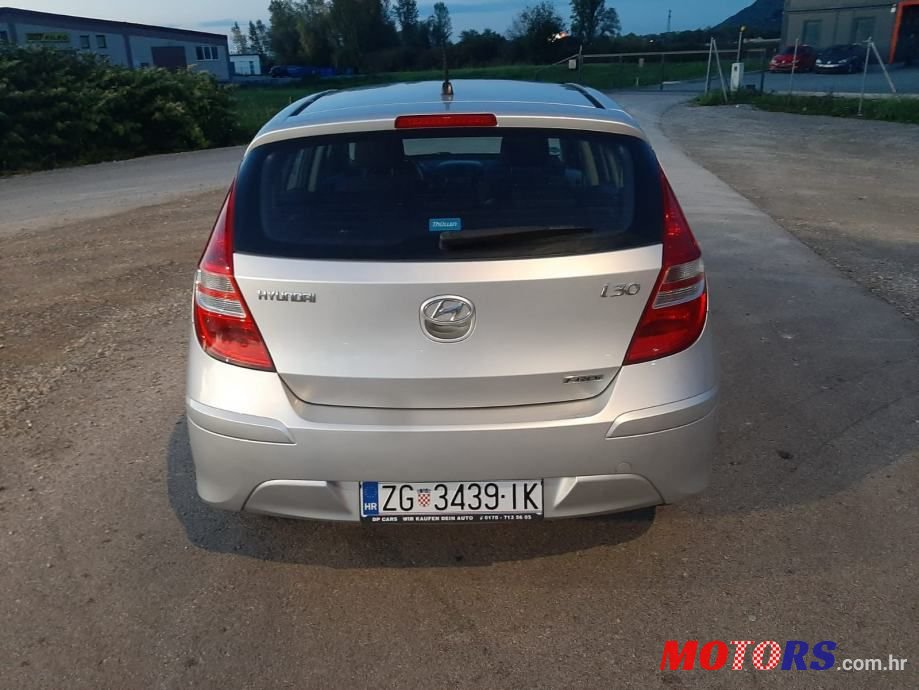 2012' Hyundai i30 photo #5