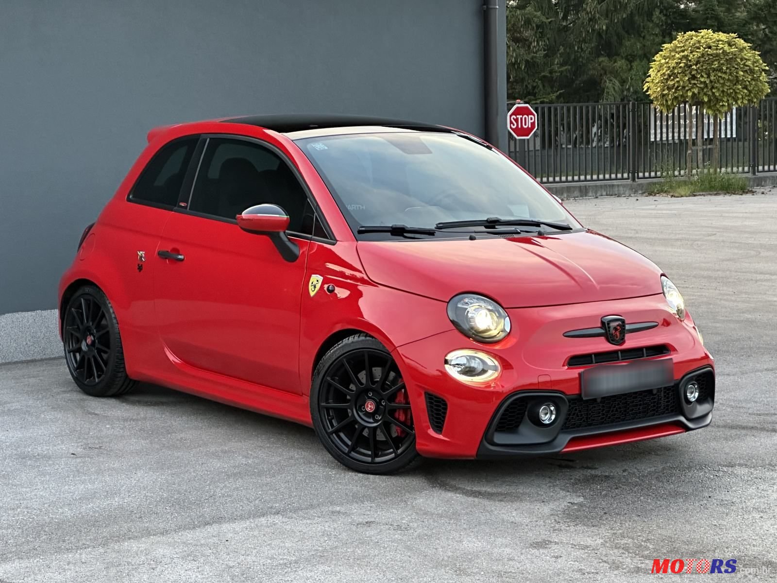 2021' Fiat 500 Abarth photo #1