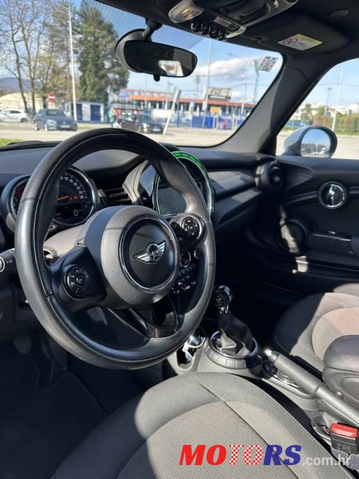 2015' MINI Cooper One photo #3