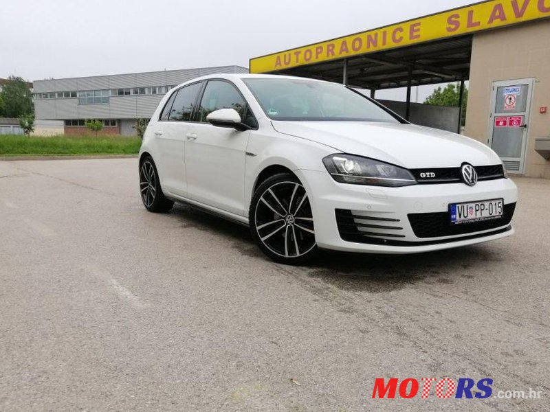 2016' Volkswagen Golf VII 2.0 Gtd photo #1