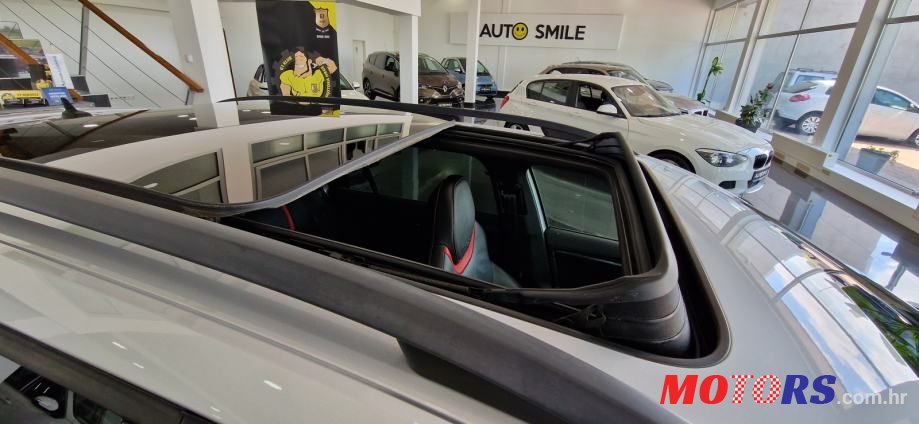 2014' Skoda Octavia Combi photo #6