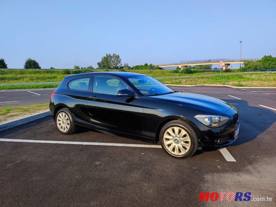 2013' BMW Serija 1 114I photo #4