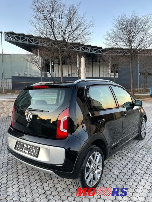 2013' Volkswagen Up! 1,0 Up! photo #5