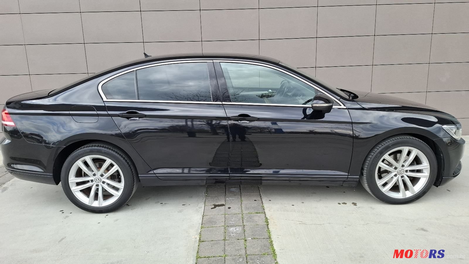 2015' Volkswagen Passat photo #3