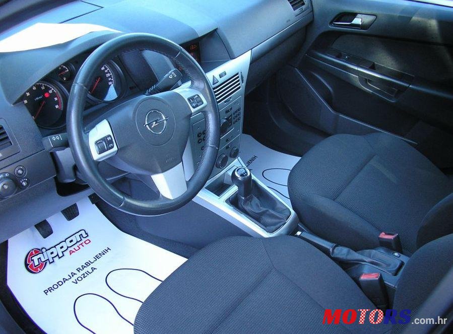 2010' Opel Astra 1,4 16V photo #1