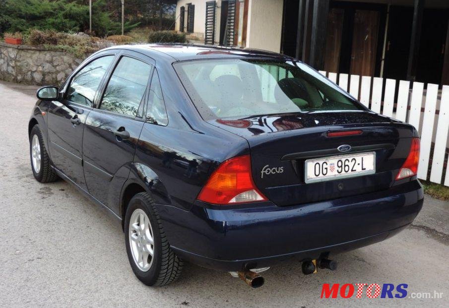 2001' Ford Focus 1,6 photo #2