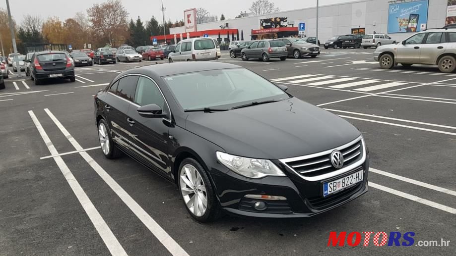 2011' Volkswagen Passat 2,0 Tdi photo #1