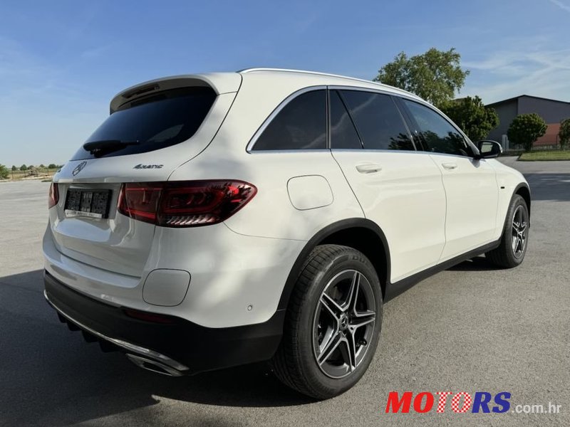 2021' Mercedes-Benz GLC 300 D photo #6