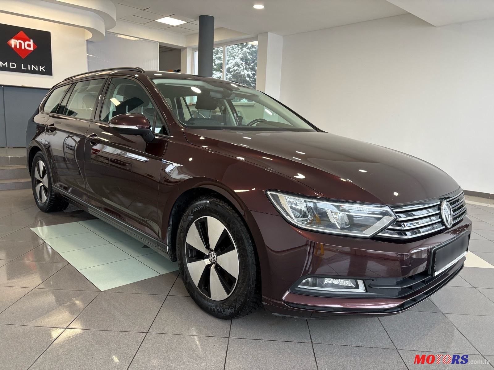 2017' Volkswagen Passat Variant photo #3