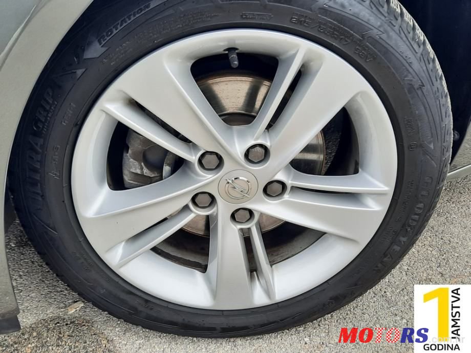 2018' Opel Insignia photo #3