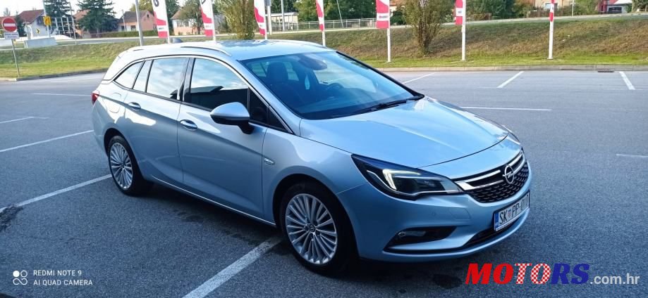 2016' Opel Astra Karavan photo #3