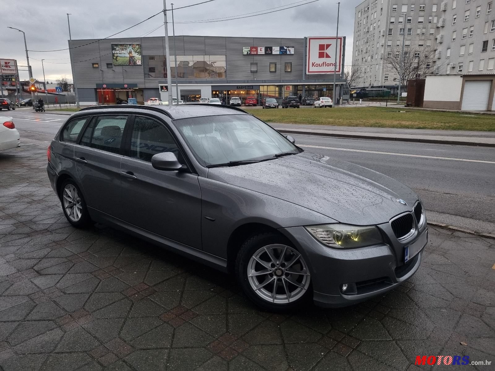 2011' BMW Serija 3 Touring 316D photo #4