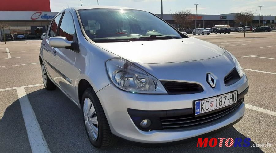 2008' Renault Clio 1,5 Dci Rip Curl photo #1