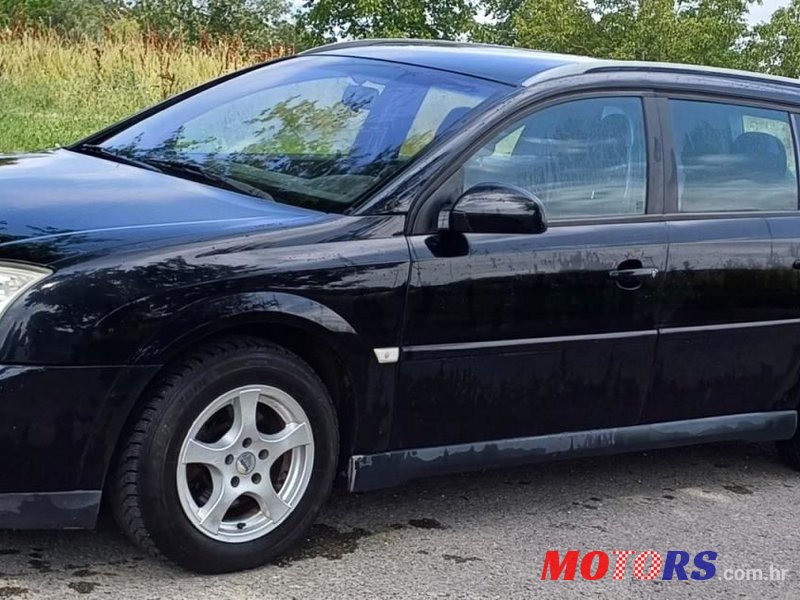 2004' Opel Vectra Karavan photo #1